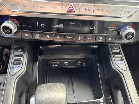 Used 2023 Kia Telluride SX Prestige X-Pro AWD/4WD image 19