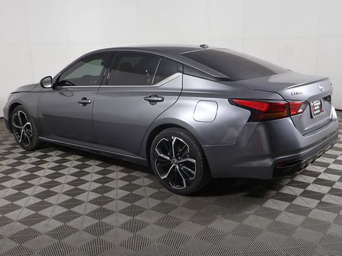 Used 2024 Nissan Altima 2.5 SR FWD image 9