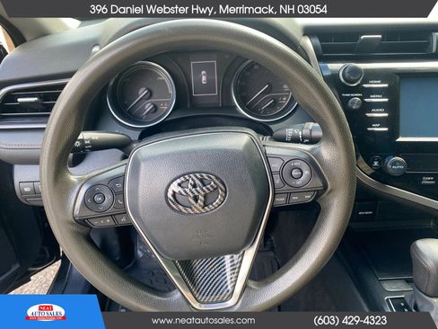 Used 2020 Toyota Camry LE FWD image 9