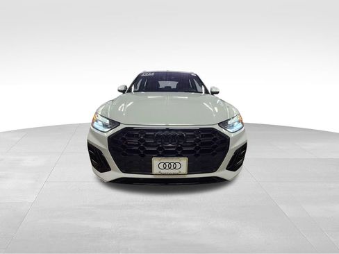 Certified 2024 Audi Q5 e Premium Plus image 2