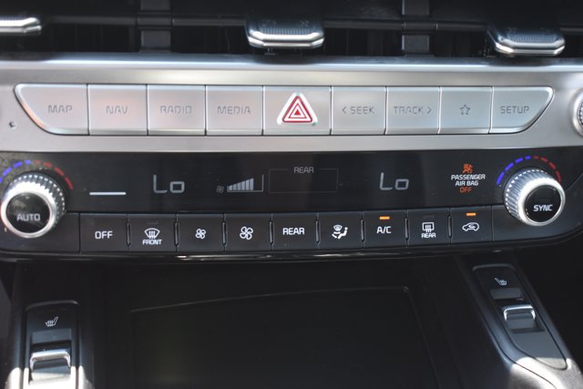 Used 2025 Kia Telluride S FWD image 27