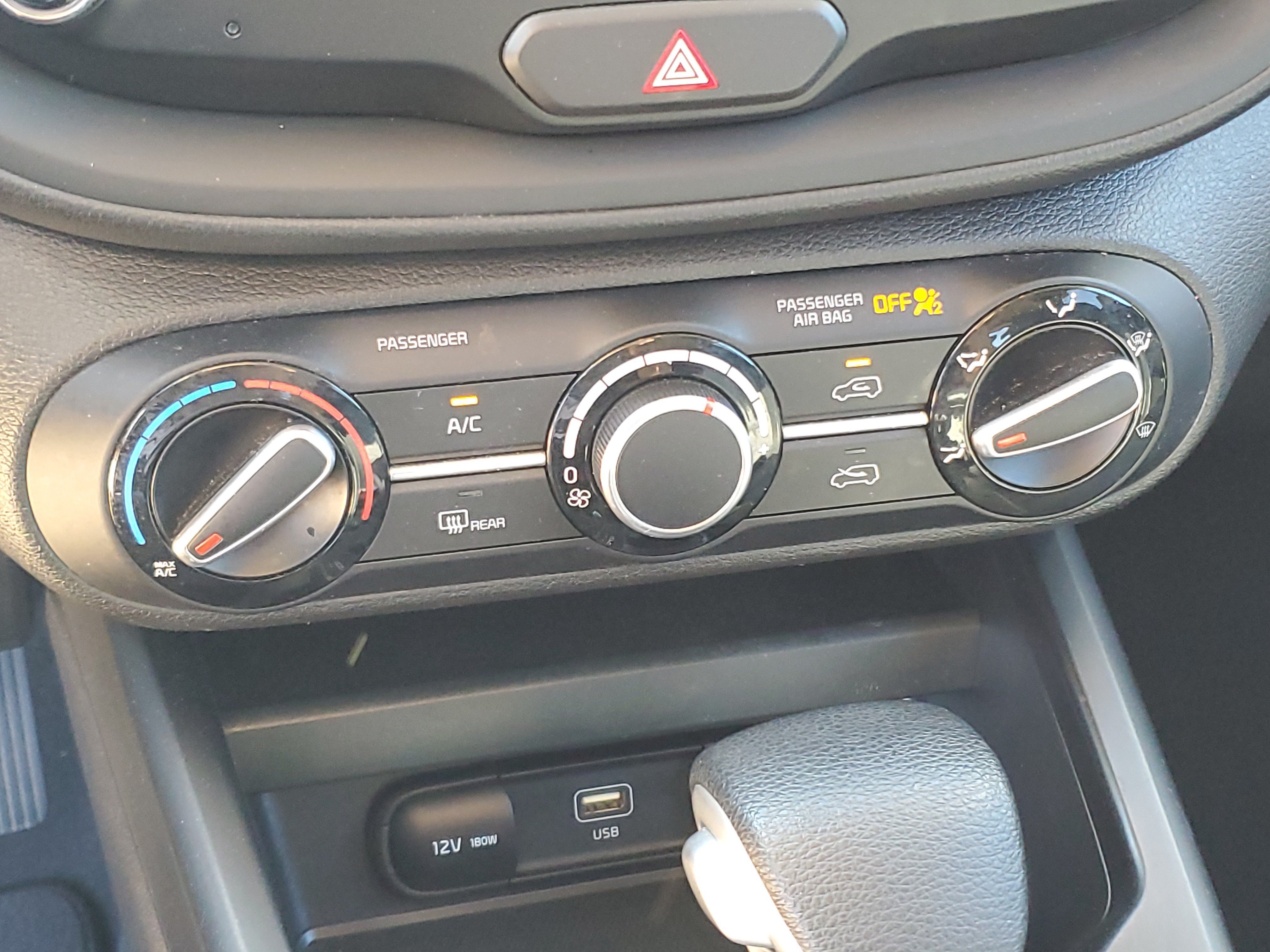 Used 2024 Kia Soul LX w/ Option Group 015 FWD image 23