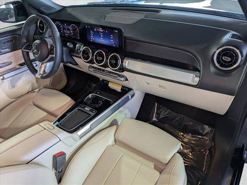 Used 2026 Mercedes-Benz GLB 250 image 23
