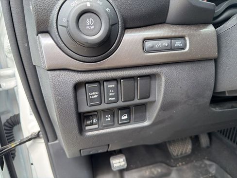 Used 2024 Nissan Titan PRO-4X w/ Off Road Protection Package image 7