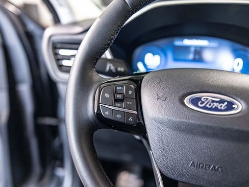 Used 2025 Ford Escape Platinum image 26