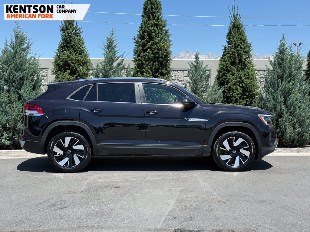 Used 2025 Volkswagen Atlas Cross Sport SE AWD/4WD image 9