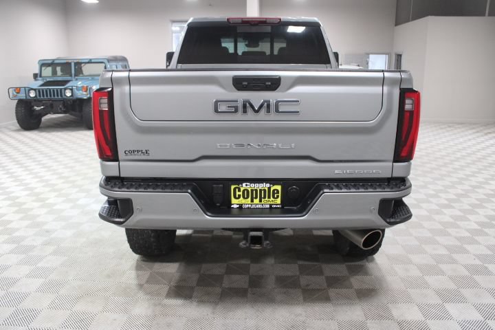 Used 2024 GMC Sierra 2500 Denali Ultimate AWD/4WD image 8