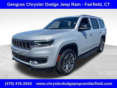 Certified 2025 Jeep Wagoneer 4WD w/ HD Trailer Tow Package image 3
