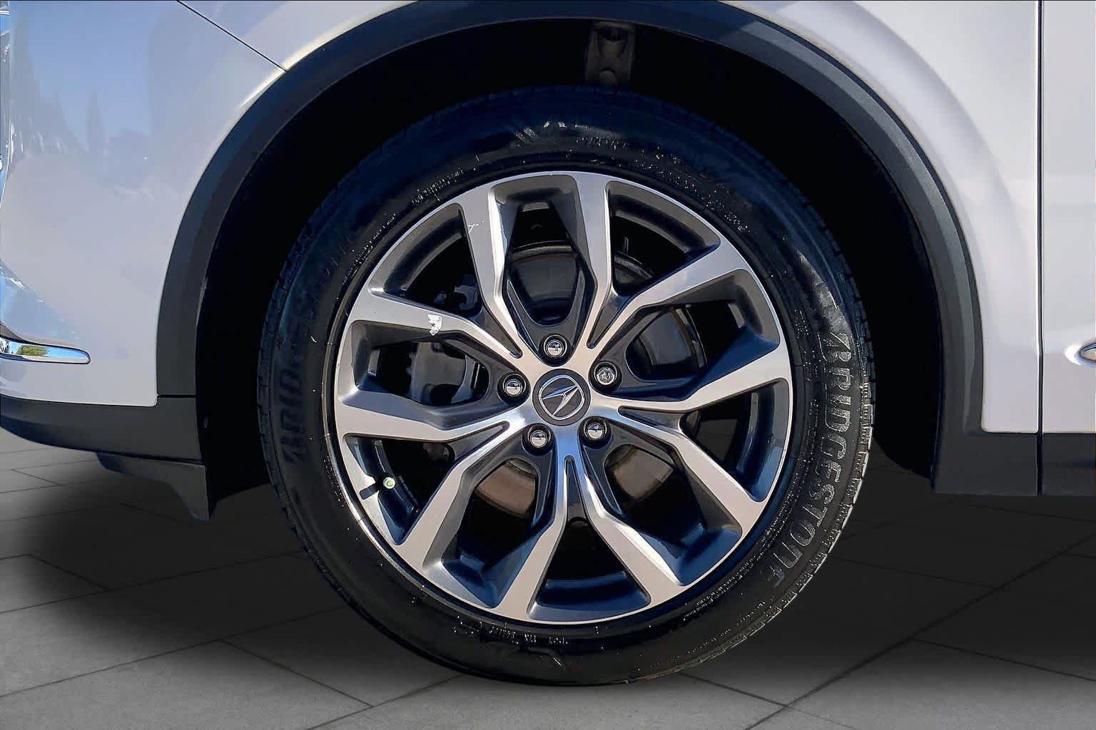 Used 2024 Acura MDX w/ Technology Package AWD/4WD image 11