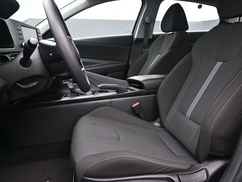 Used 2024 Hyundai Elantra SE FWD image 14