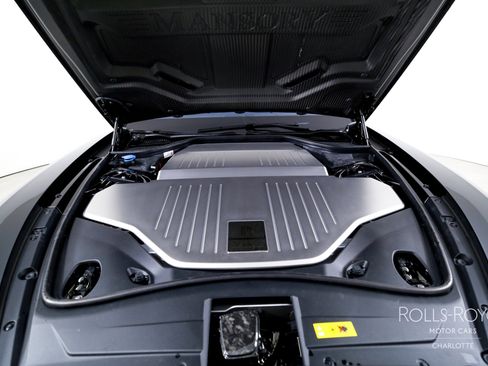 Used 2025 Rolls-Royce Spectre Black Badge w/ Spectre Enhancement Package image 31