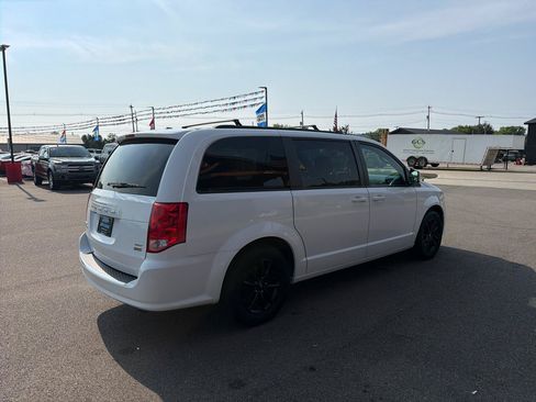 Used 2019 Dodge Grand Caravan GT FWD image 4