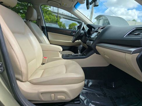 Used 2017 Subaru Outback 3.6R Limited AWD/4WD image 10