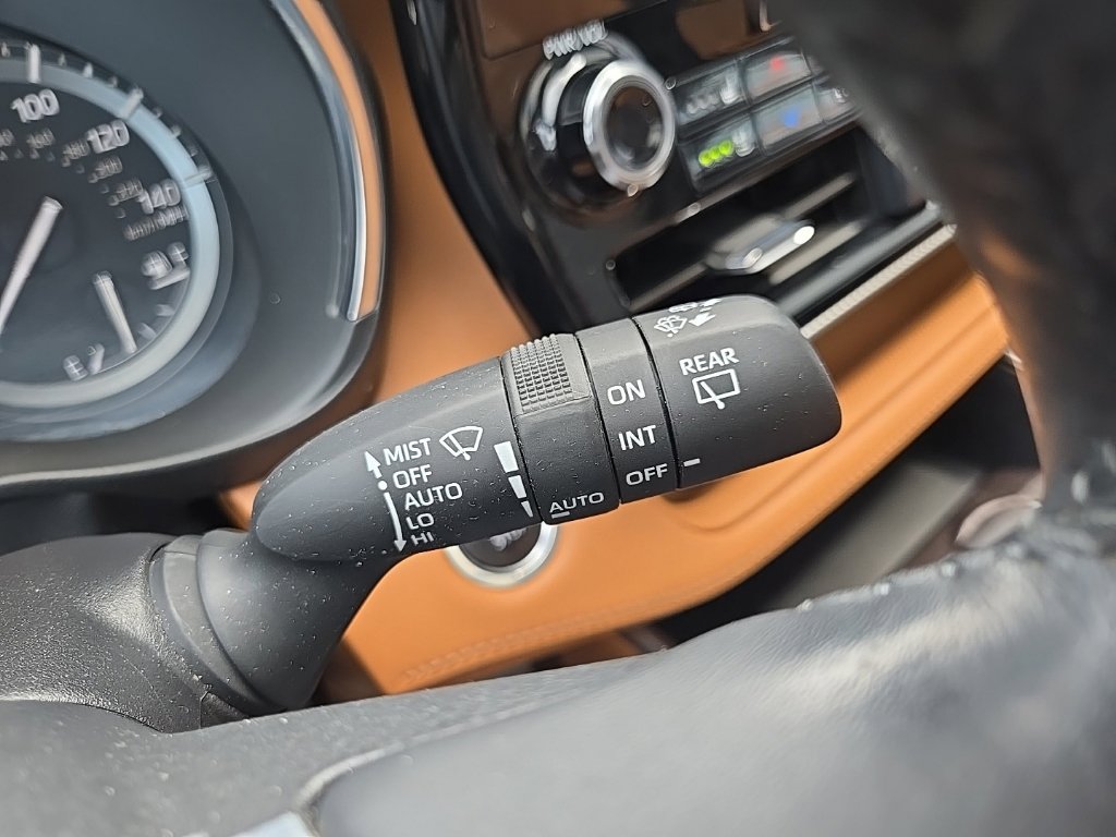 Used 2021 Toyota Highlander Platinum AWD/4WD image 48