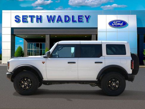 New 2026 Ford Bronco Badlands AWD/4WD image 3
