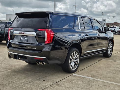 Used 2021 GMC Yukon XL Denali RWD image 3