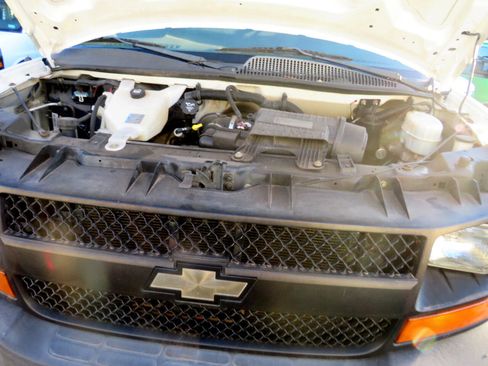 Used 2011 Chevrolet Express 2500 2500 Cargo image 21