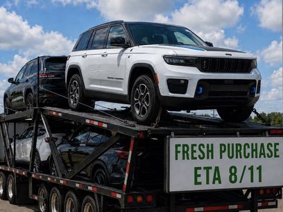 Used 2022 Jeep Grand Cherokee Trailhawk w/ Advanced Protech Group II