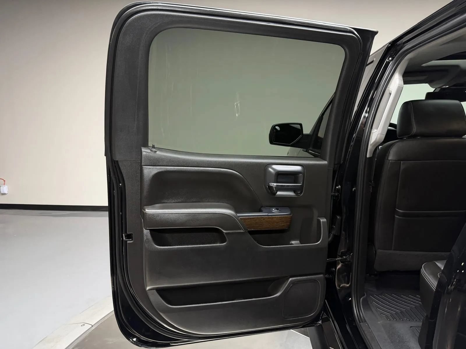 Used 2018 GMC Sierra 1500 Denali AWD/4WD image 15