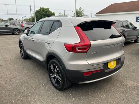 Used 2025 Volvo XC40 B5 Core w/ Protection Package Premier AWD/4WD image 5