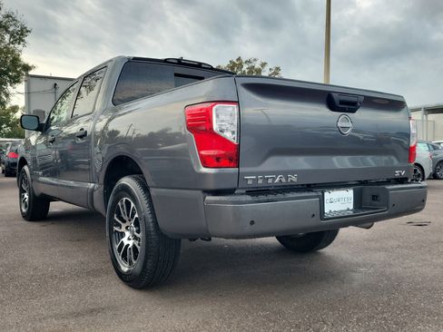 Used 2023 Nissan Titan SV image 6