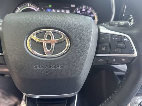 Used 2022 Toyota Highlander Platinum AWD/4WD image 20