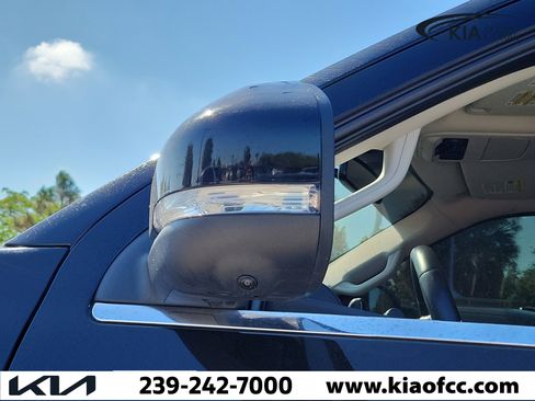 Used 2025 Ford Expedition Max Platinum AWD/4WD image 6