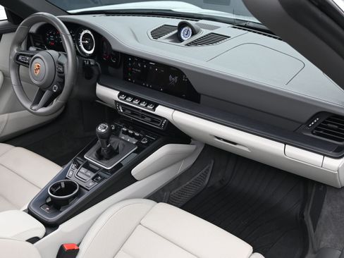 Certified 2024 Porsche 911 Targa 4 GTS image 12