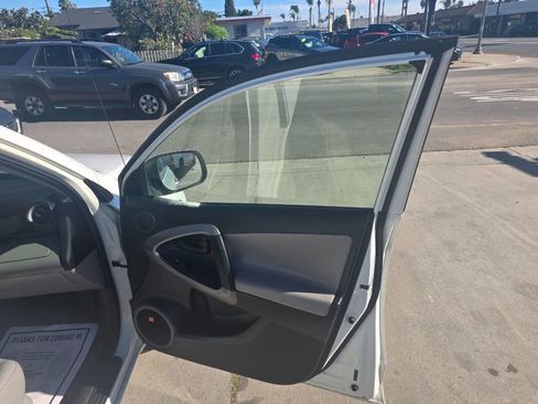 Used 2007 Toyota RAV4 Limited image 10