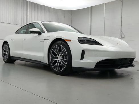 Certified 2025 Porsche Taycan RWD image 9