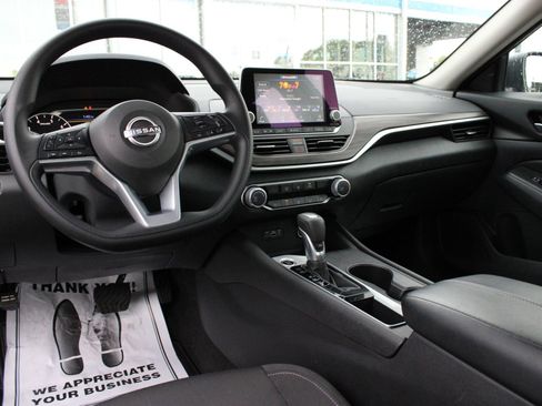 Used 2025 Nissan Altima 2.5 SV FWD image 20