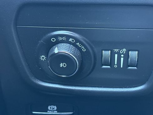 Used 2023 Jeep Grand Cherokee L Summit image 37