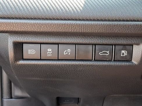 Used 2025 Toyota Camry SE FWD image 29