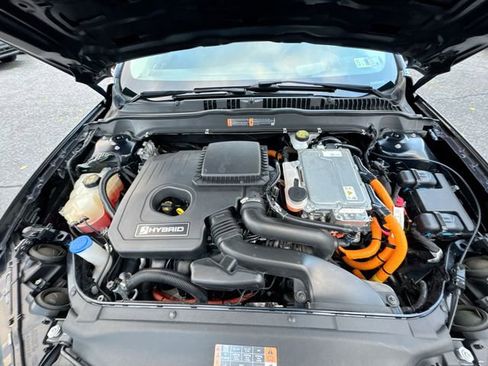 Used 2020 Ford Fusion SE image 25