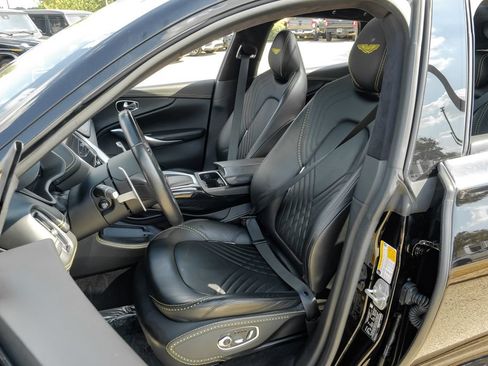 Used 2021 Aston Martin DBX AWD/4WD image 43