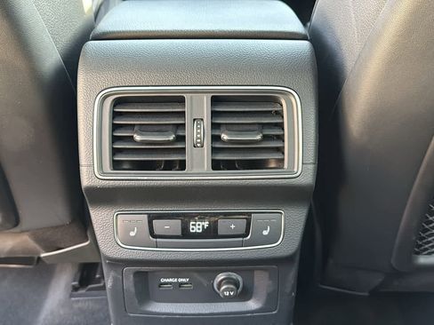 Used 2019 Audi Q5 Prestige w/ Prestige Package image 28