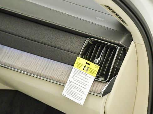 New 2026 Volvo XC90 B6 Ultra w/ Lounge Package AWD/4WD image 18