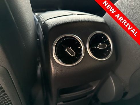 Used 2021 Mercedes-Benz GLA 250 4MATIC image 16