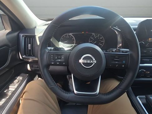 Certified 2025 Nissan Pathfinder SL AWD/4WD image 15