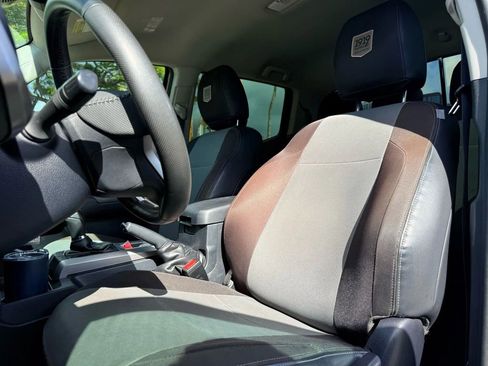 Used 2019 Toyota Tacoma SR5 image 8