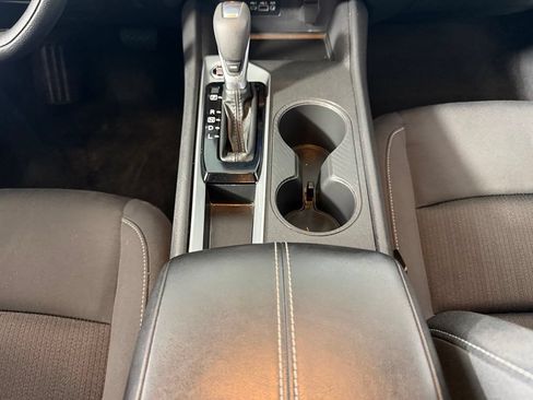 Used 2025 Nissan Altima 2.5 SV FWD image 17
