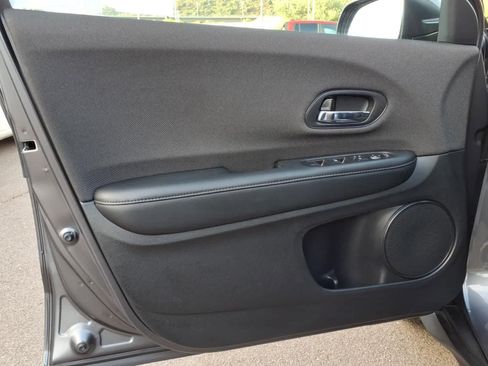 Used 2022 Honda HR-V LX image 13