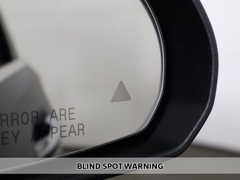 Used 2023 Mercedes-Benz C 300 4MATIC Sedan w/ Exclusive Trim Package image 6