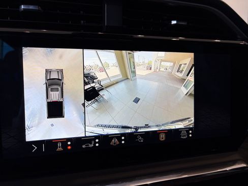 Used 2024 GMC Sierra 1500 Denali Ultimate AWD/4WD image 19