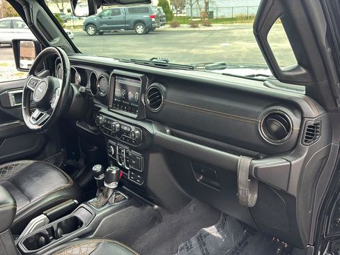 Used 2021 Jeep Wrangler Unlimited Sahara image 24