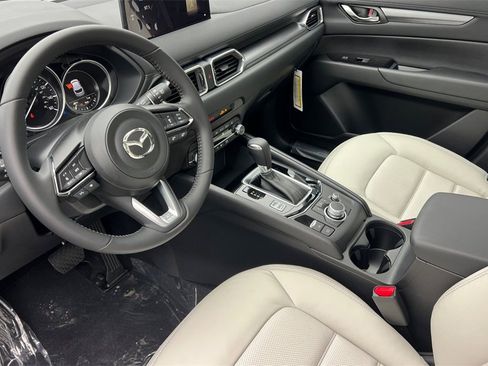 New 2025 MAZDA CX-5 AWD 2.5 S w/ Preferred Package image 11