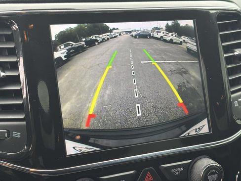Used 2019 Jeep Grand Cherokee Altitude RWD image 29