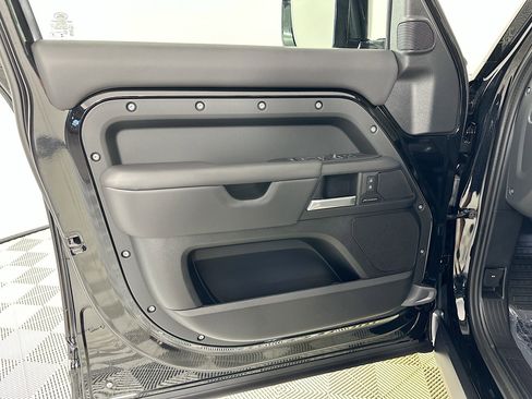 Used 2025 Land Rover Defender 110 S AWD/4WD image 14