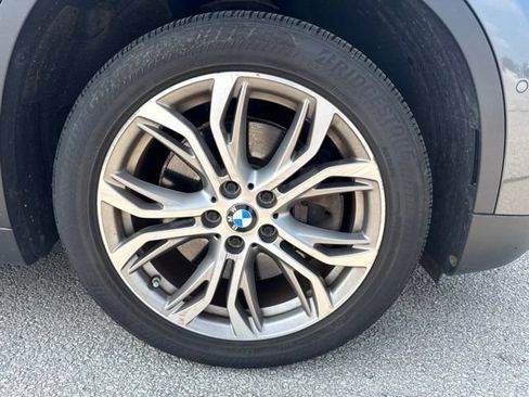 Used 2016 BMW X1 xDrive28i AWD/4WD image 3