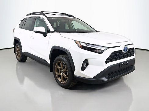 Used 2023 Toyota RAV4 AWD Hybrid image 2